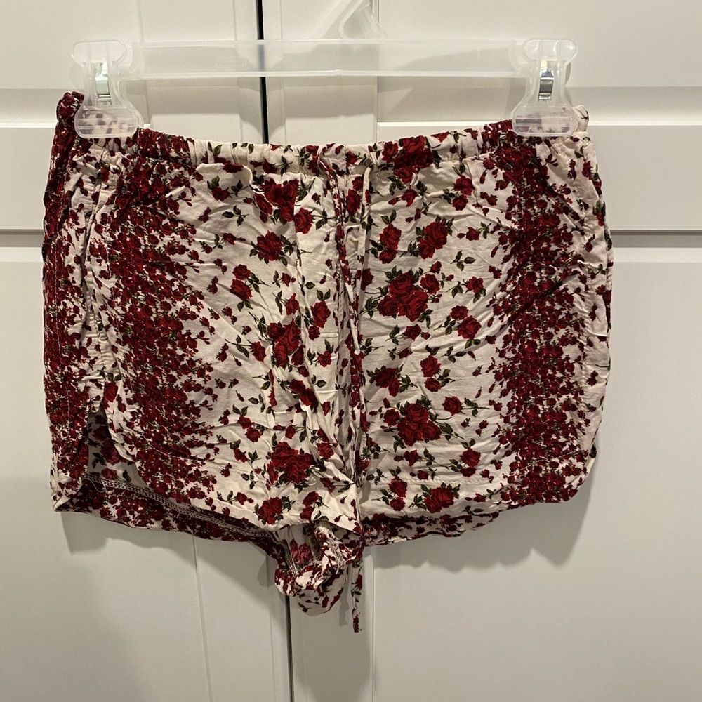 Floral print flowy shorts